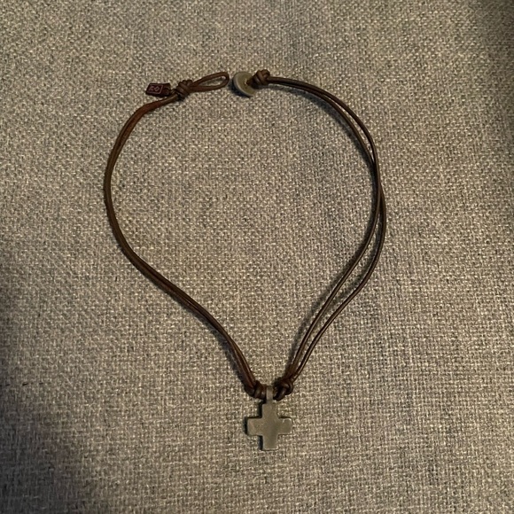 Vintage American Eagle Leather Strap Metal Cross Choker Necklace - Picture 2 of 4